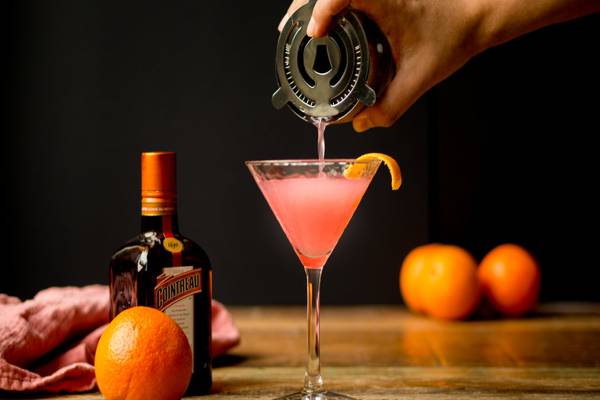 Pha chế cocktail