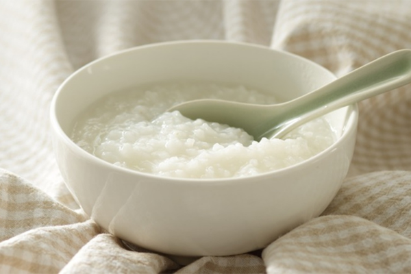 Ăn cháo trắng nóng