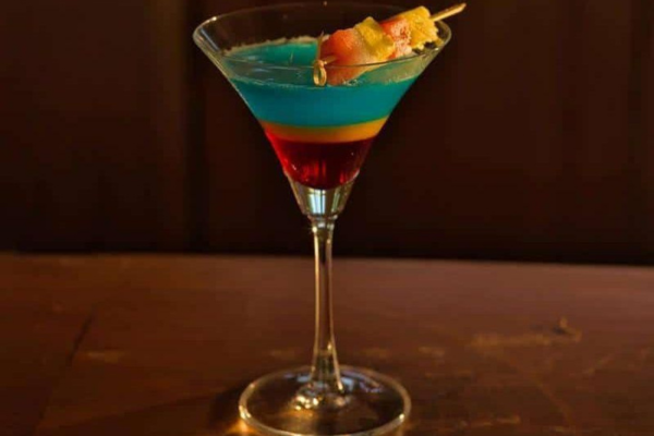 Nghệ thuật pha chế cocktail và vai trò của kỹ thuật trong hương vị