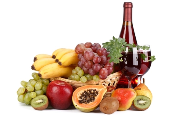 Lựa chọn nguyên liệu chất lượng để ủ rượu hoa quả