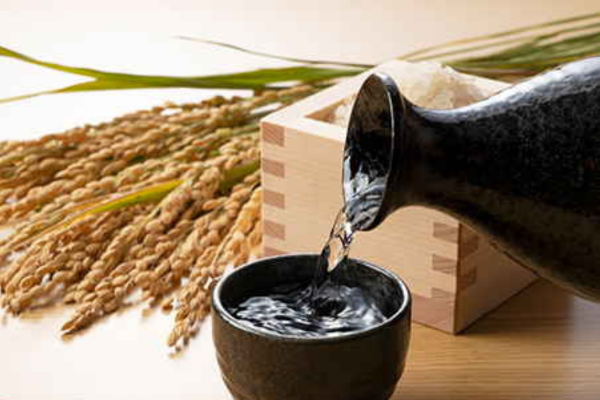 Việc lạm dụng rượu có thể gây ảnh hưởng tiêu cực đến gan