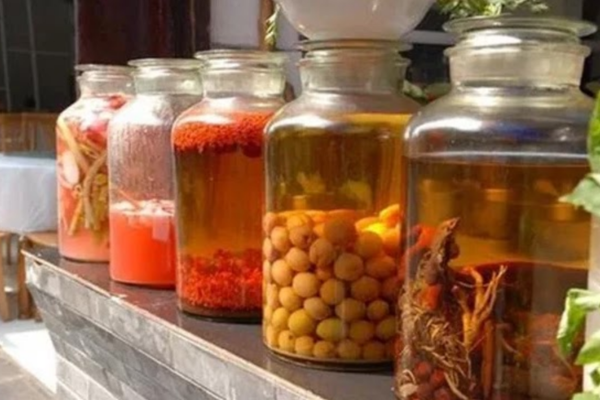 Sử dụng trái cây ủ rượu để tạo ra hương vị mới