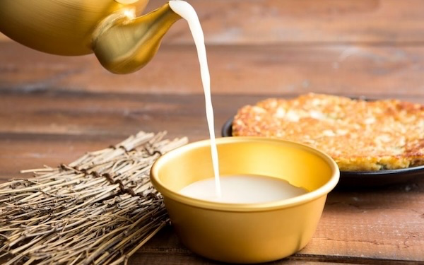 Rượu gạo nếp truyền thống là gì?